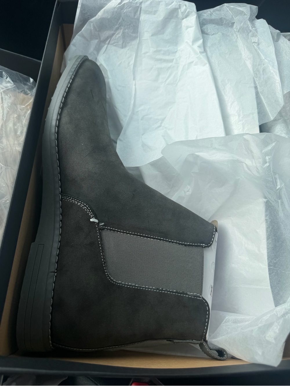 Kenneth Cole Chelsea boots size 11 grey